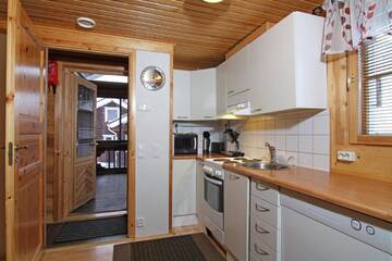 Фото номера Коттедж с 1 спальней и сауной (Ketunkolo) Кемпинги Messilä Camping г. Холлола 16